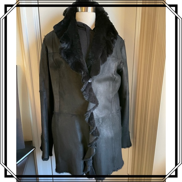Super Thin Sheared Rabbit Coat w Ruffle Collar - Picture 5 of 10